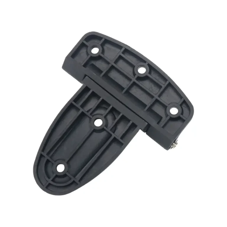 Bisagra triangular de plástico negro con bordes redondeados
